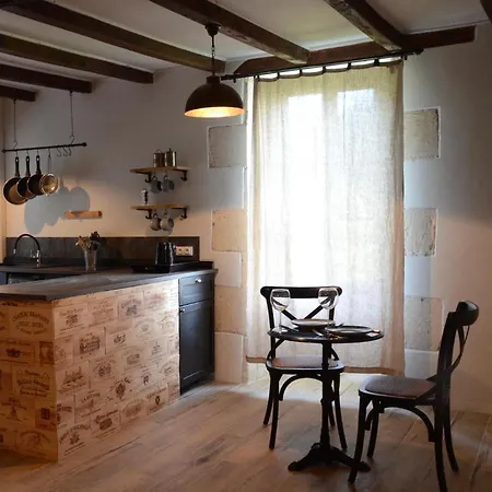 Le Hibou -1 Bed Apartmán *