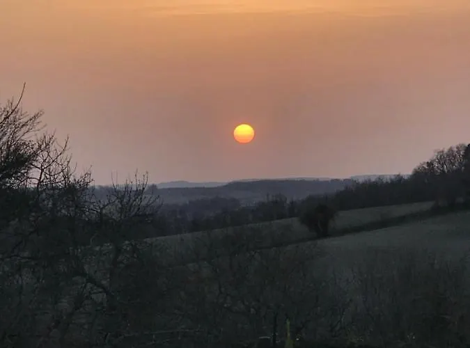 Le Hibou -1 Bed Porcheresse